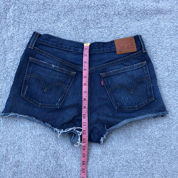 LEVI’S 501 JEANS DENIM SHORTS SIZE 29 - Picture 4 of 11